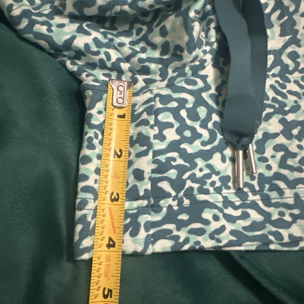 Athleta Size Small Balance 4" Shortie Shorts Leopard Aqua Blue Athleisure - Picture 10 of 15
